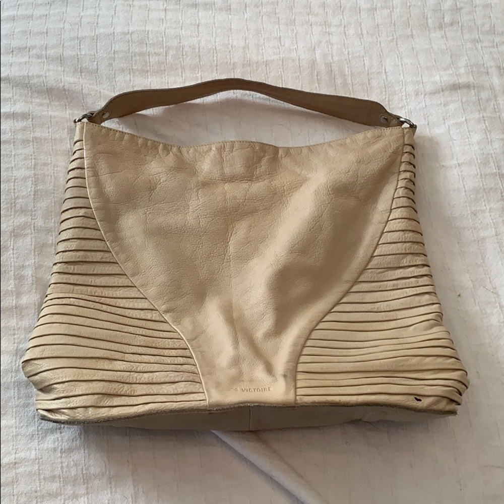 Cream shoulder bag